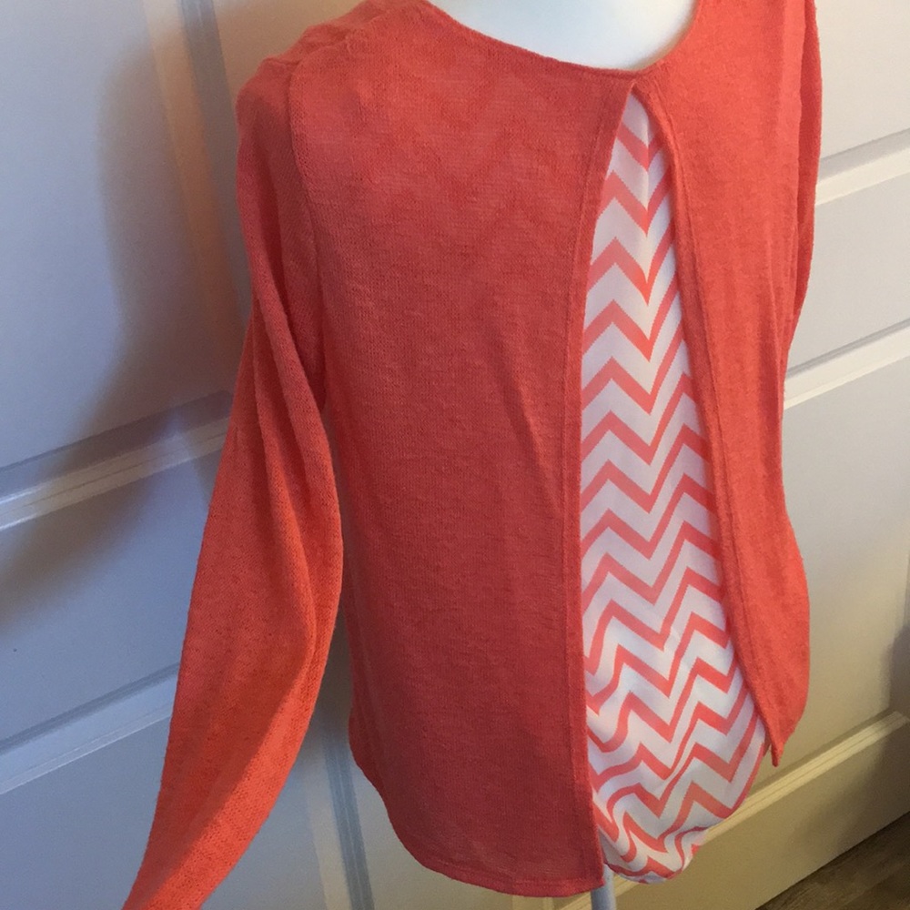 Charming Charlie Top in Coral - Picture 4 of 5
